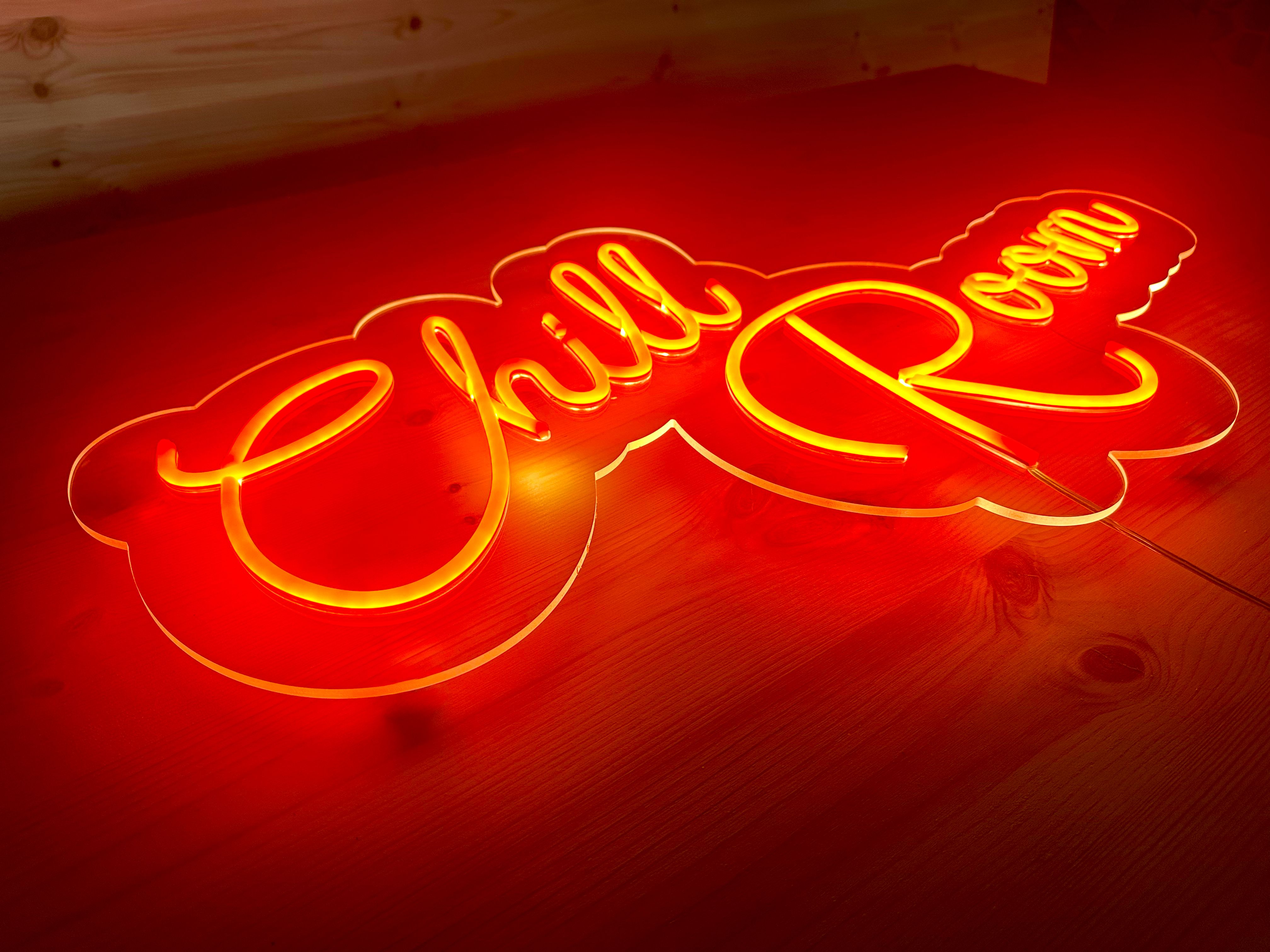Insegna luminosa a LED: un progetto su misura che valorizza il brand